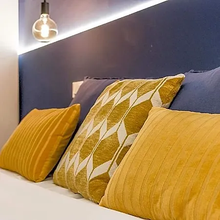 Lovely Guest-room With Private Bathroom Apartment