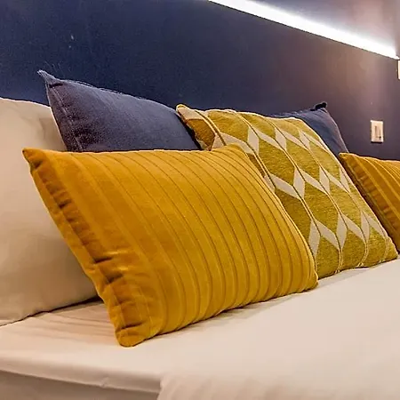 Lovely Guest-room With Private Bathroom Apartment *