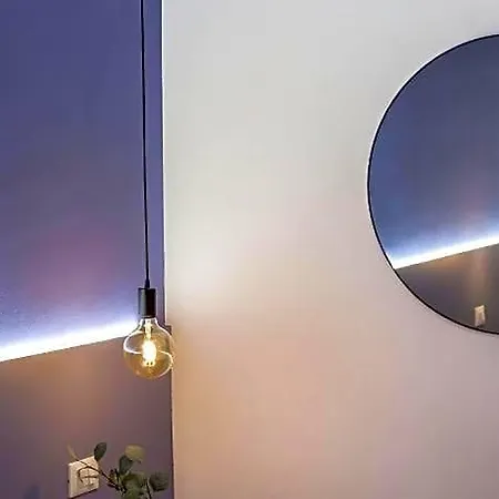 Lovely Guest-room With Private Bathroom Apartment